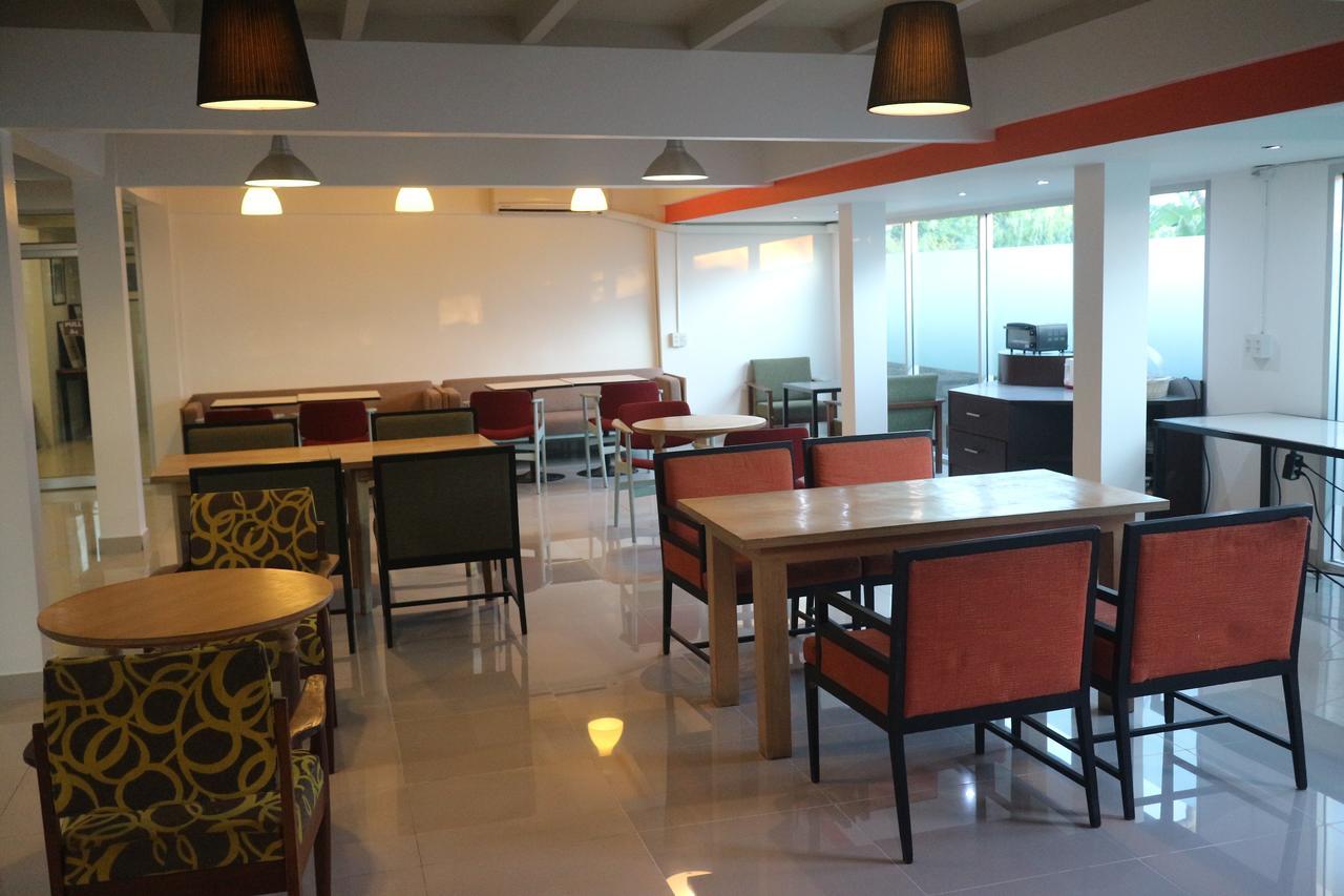 L42 Hostel Suvarnabhumi Airport Bangkok Exterior foto