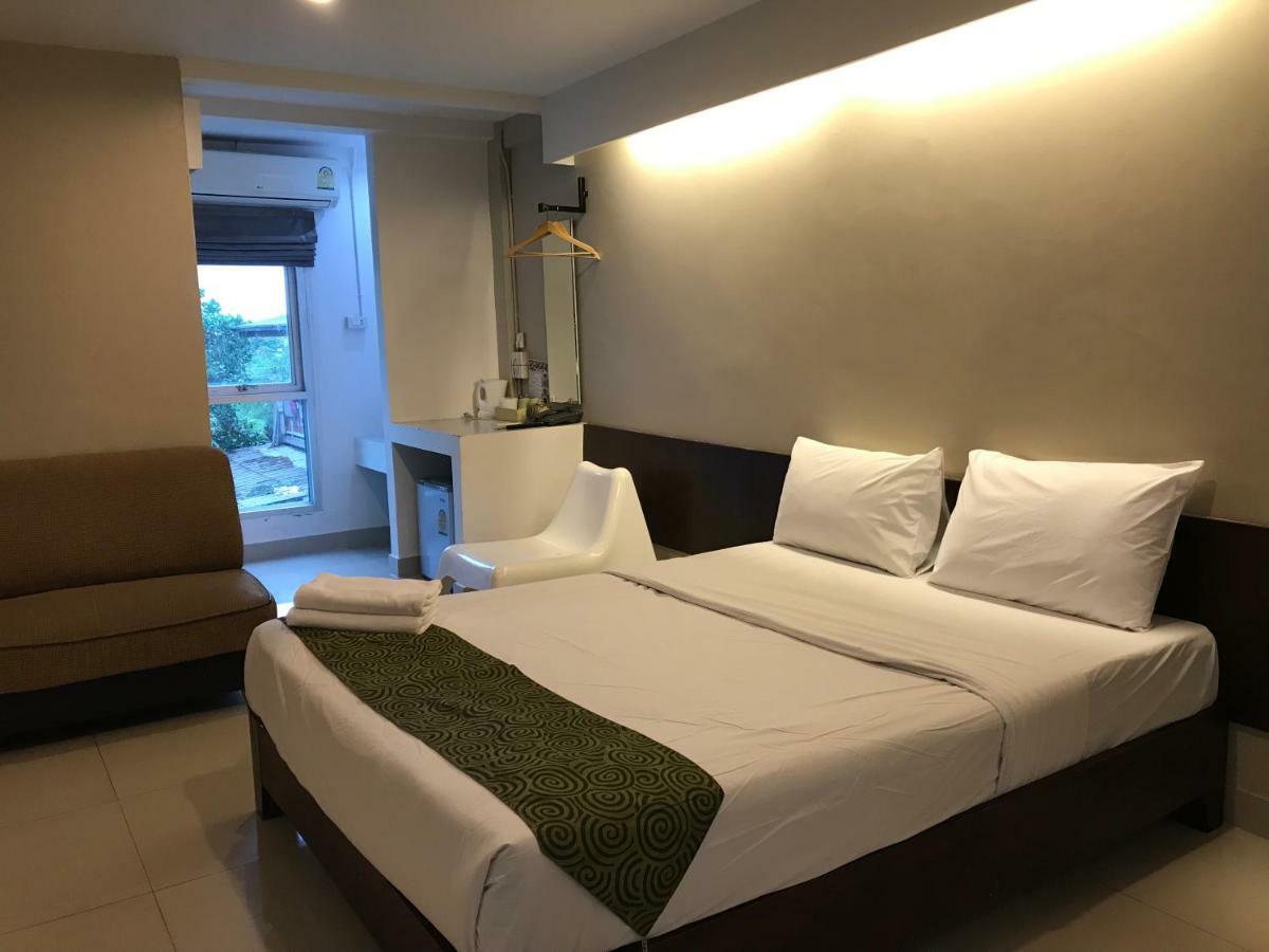 L42 Hostel Suvarnabhumi Airport Bangkok Exterior foto